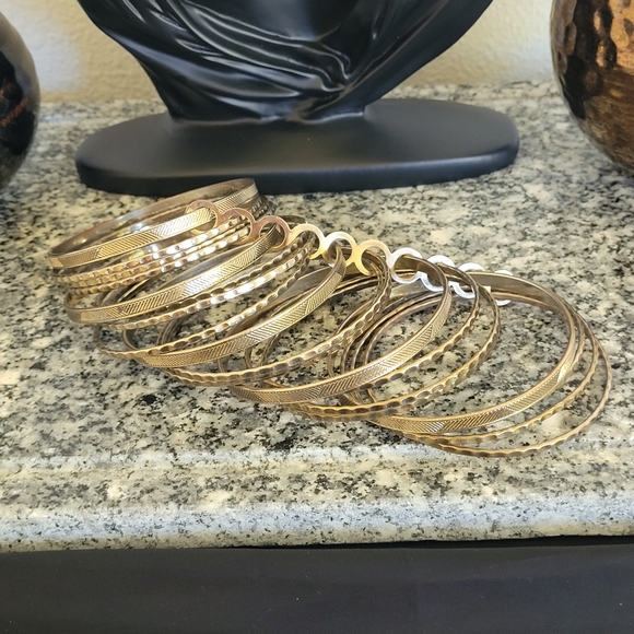 70s Vintage Brass Bangle Stack Unique Connected Forearm Ladder 2.7" Dia. OOAK 4" - Picture 3 of 9